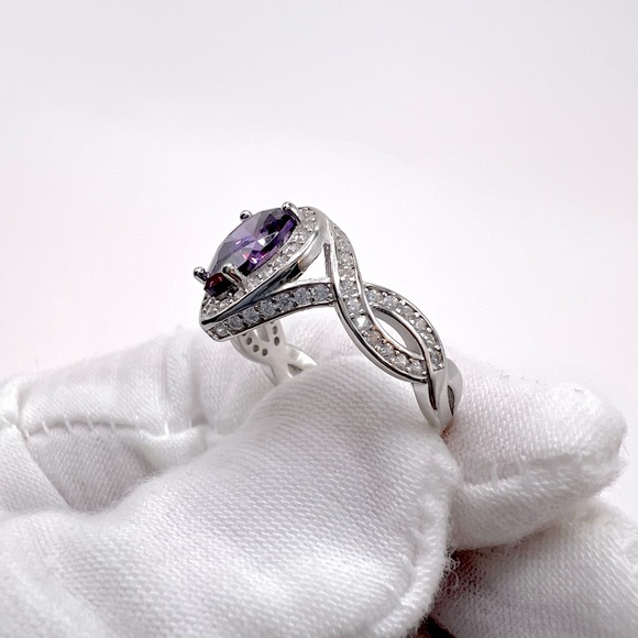 Sale $25 Firm! .925 Sterling Silver Simulated Amethyst Cz Ring - Picture 5 of 17